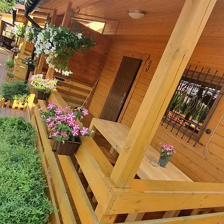 公寓 Kwiatowy Zakatek 詹塔尔